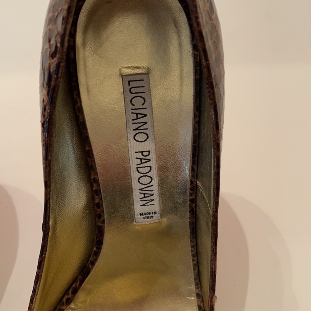 Heels - Picture 2 of 7